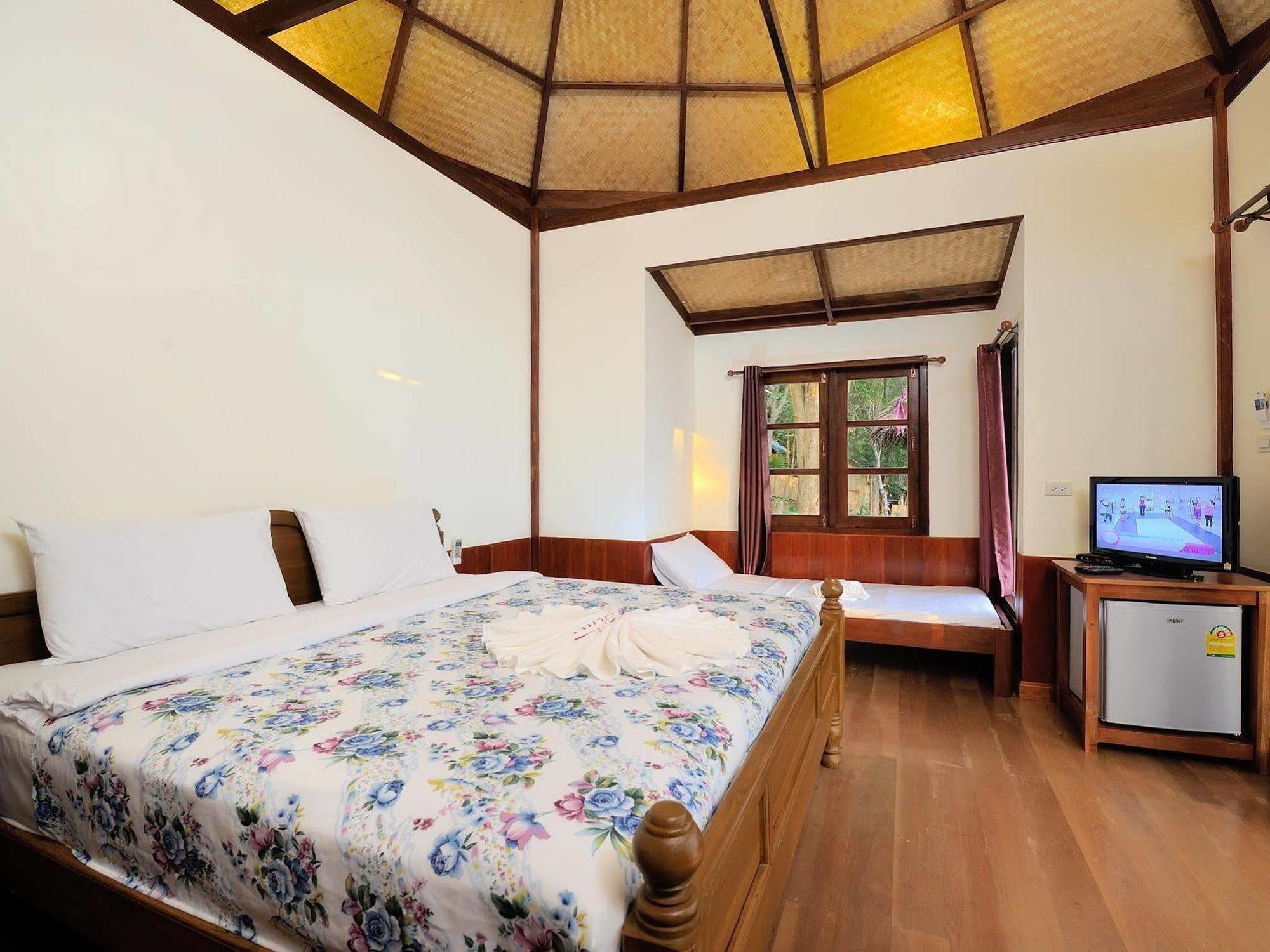 Sunwaree Phi Phi Resort Eksteriør billede